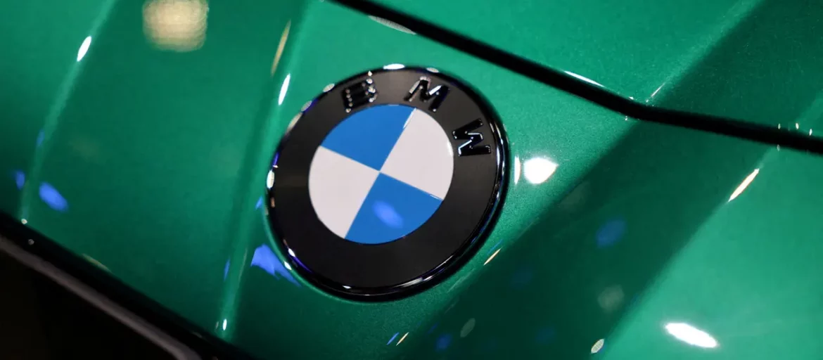 BMW plant den Abbau von rund 8.000 Stellen. Das freiwillige Programm betrifft Verwaltung, Vertrieb und Entwicklung, nicht aber die Produktion.