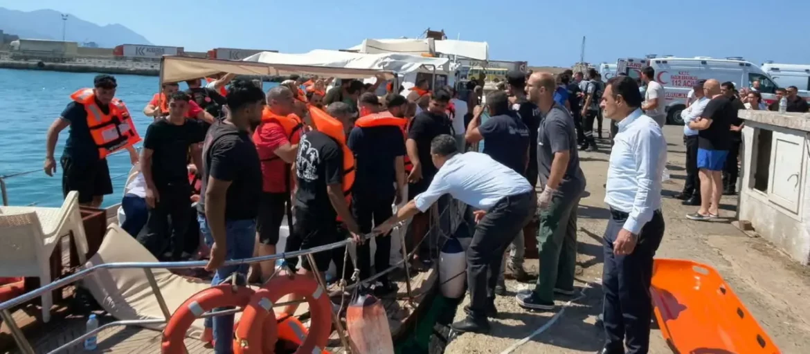 Vor Nordzypern sank die Fähre FiloJet mit 267 Menschen. Acht Personen starben, 18 werden vermisst. Der Kapitän und sieben Crewmitglieder wurden festgenommen.