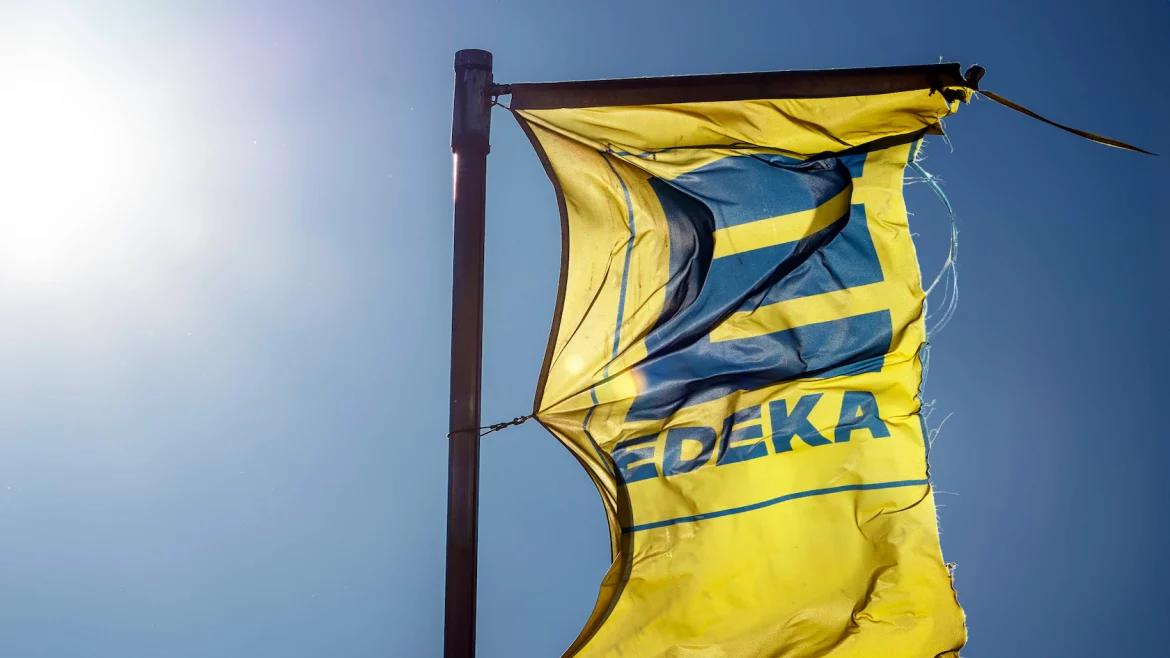 Das Kartellamt hat Bedenken gegen Edekas Übernahme von 38 Tegut-Märkten. Edeka bietet Zugeständnisse an, rund 1.100 Arbeitsplätze sind gefährdet.