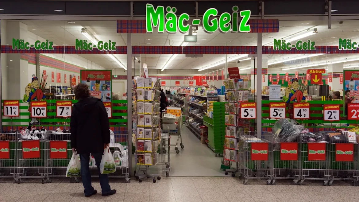 Mäc-Geiz will wegen der Insolvenz rund 50 von 183 Filialen schließen, Personal abbauen und das deutsche Filialnetz umfassend neu strukturieren.