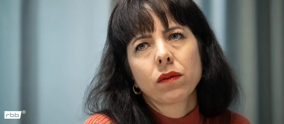 Elif Eralp war mehrere Jahre Mitglied der Roten Hilfe und trat 2025 aus. Was über ihre Mitgliedschaft und die Einstufung durch den Verfassungsschutz bekannt ist.