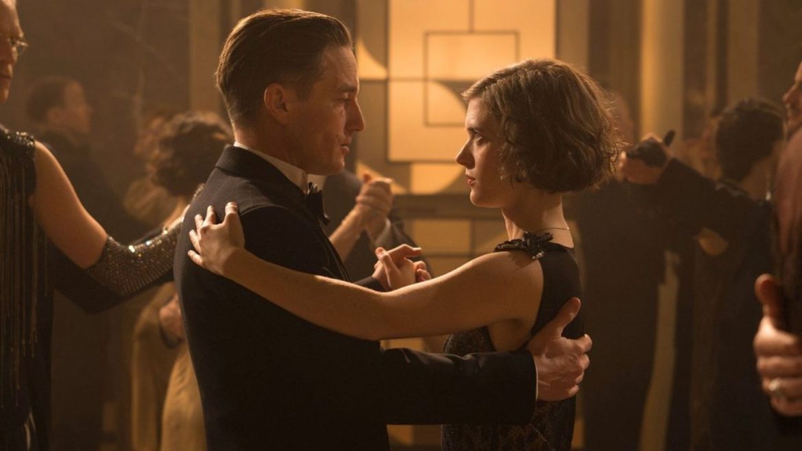 „Babylon Berlin“ endet nach neun Jahren mit Staffel 5. Wann die acht finalen Folgen bei ARD laufen und worum es in den letzten Episoden geht.