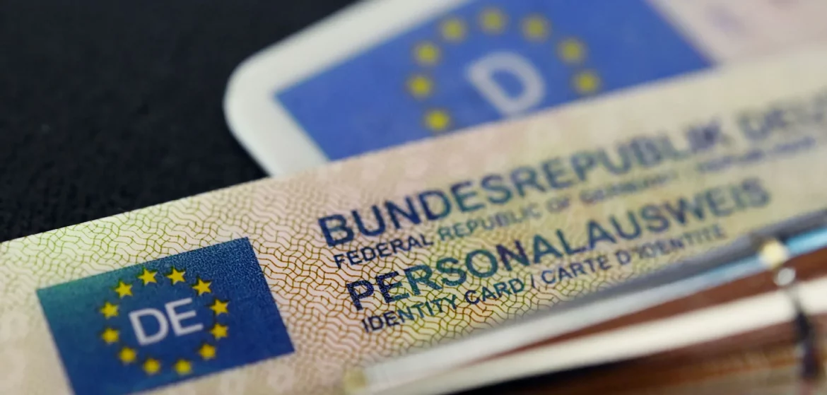 Deutschland plant neue Ausweisregeln ab 2027: Digitale Identität mit d-you, unbefristete Personalausweise ab 70 und weniger Bürokratie beim Umzug.